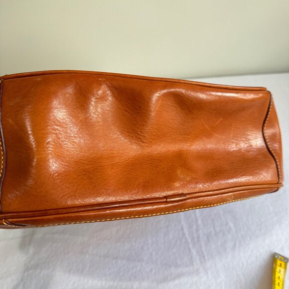 DOONEY & BOURKE Florentine British Tan Side Pocket Hobo - Picture 12 of 16